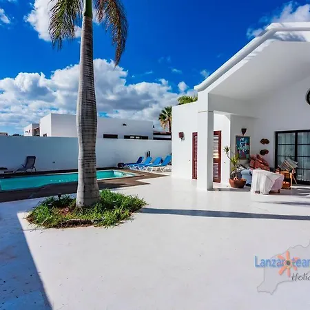 Вилла Casa Lola Vivienda Vacacional Private Pool (Adults Only) Коста-Тегисе